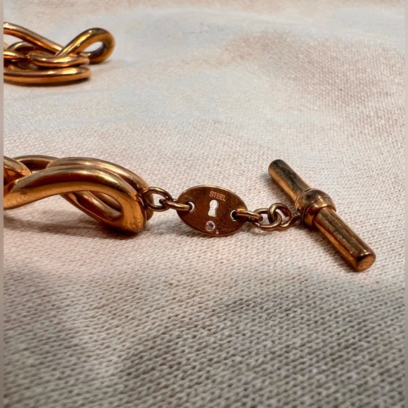 FOSSIL Rose Gold Chain Link/ Toggle Bracelet made of Stainless Steel⛓️EUC - Picture 2 of 8